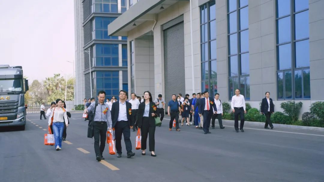 鹏程九万 再启新程 鹏程九万 再启新程