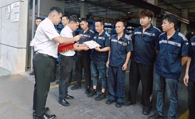 NG娱乐
集团宜宾基地为2024年技能竞赛获奖人员颁奖 NG娱乐
集团宜宾基地为2024年技能竞赛获奖人员颁奖