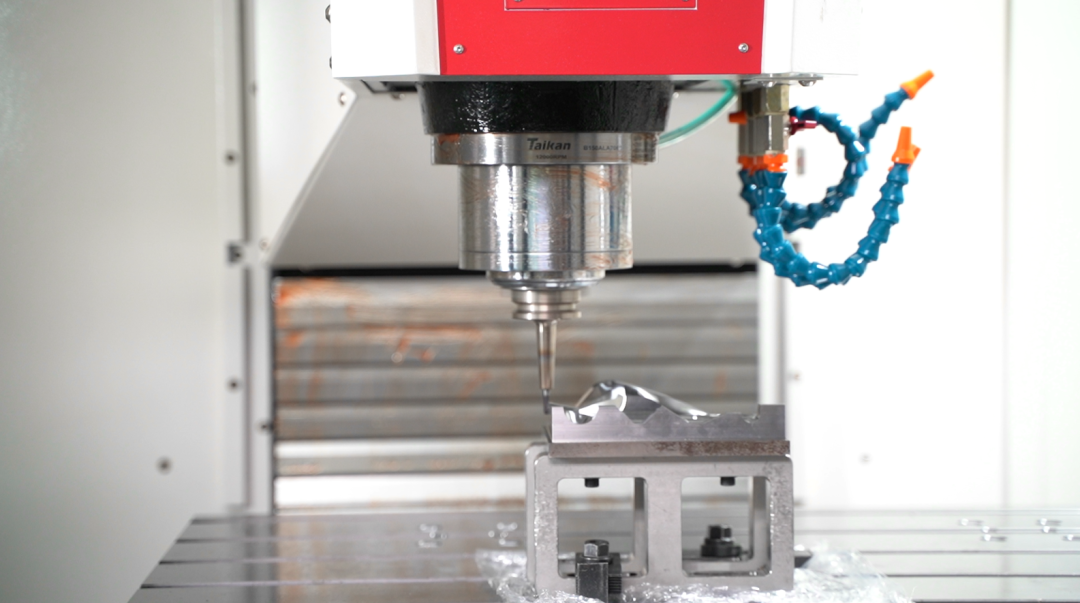 【机床百科】加工中心刀臂式刀库卡刀故障?四招轻松解决! 【机床百科】加工中心刀臂式刀库卡刀故障?四招轻松解决!