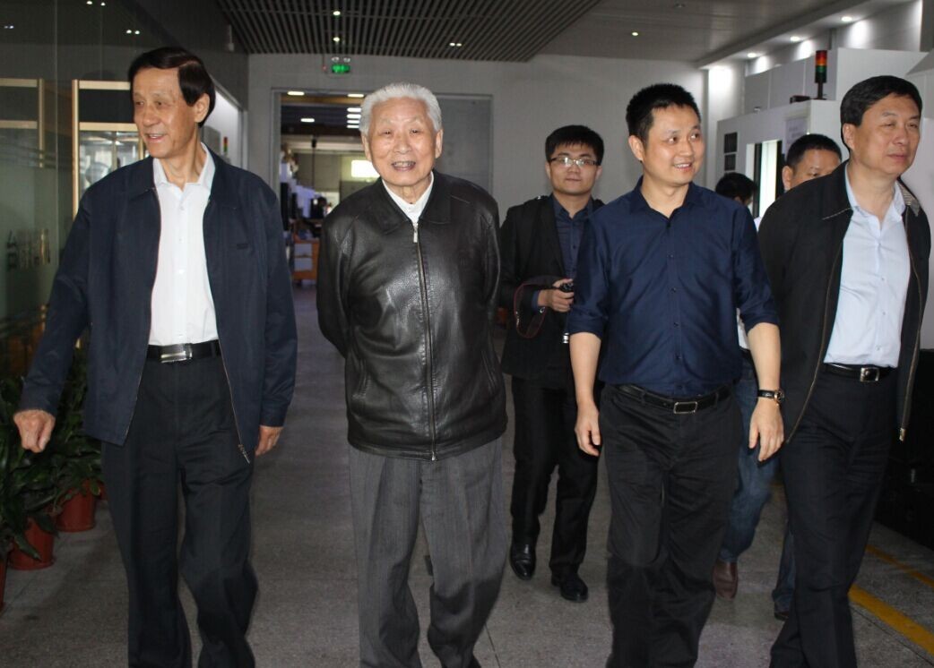 原国家航天航空工业部部长林宗棠一行参观考察 原国家航天航空工业部部长林宗棠一行参观考察