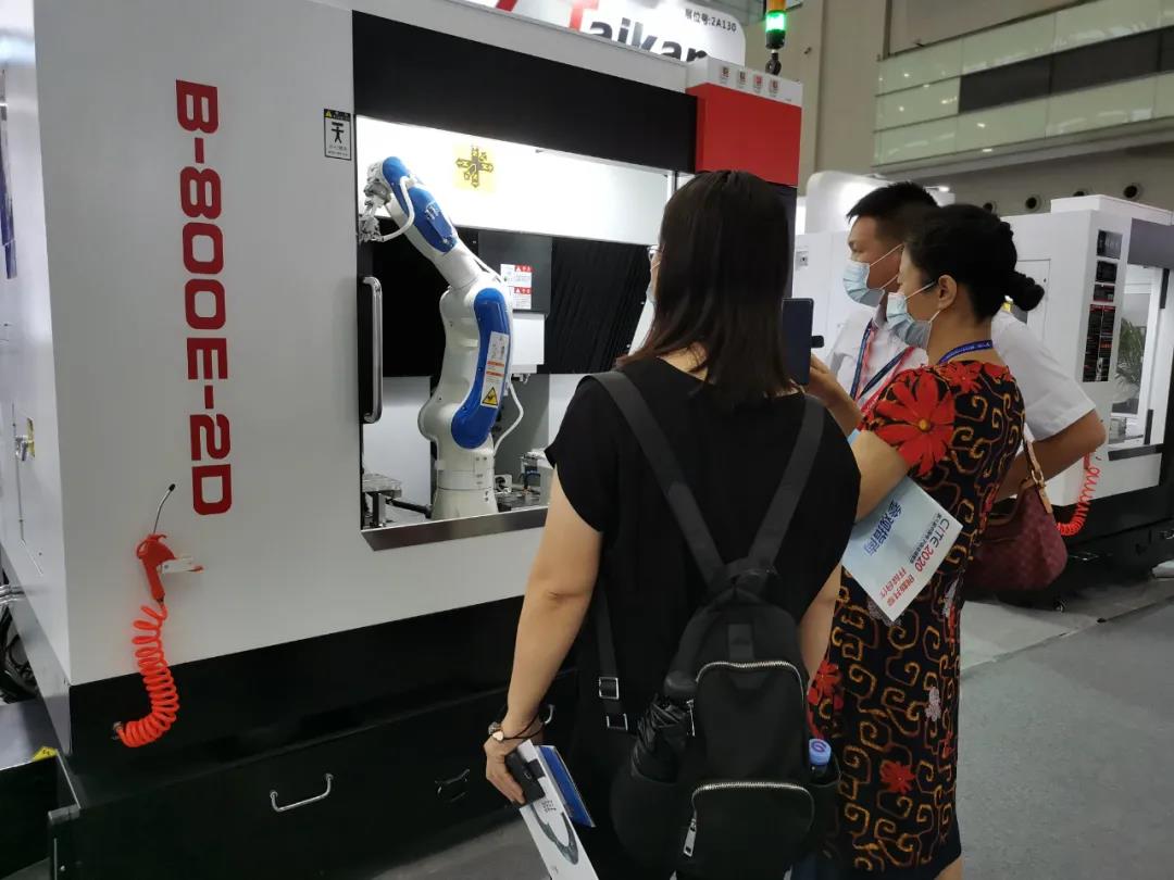 第八届中国电子信息博览会,NG娱乐精机亮点纷呈不容错过! 第八届中国电子信息博览会,NG娱乐精机亮点纷呈不容错过!